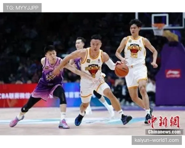 贺希宁加冕常规赛MVP，场均20.1分助深圳队锁定第三直通八强